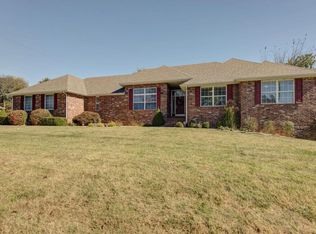 3256 S Woodstock Ave, Springfield, MO 65809