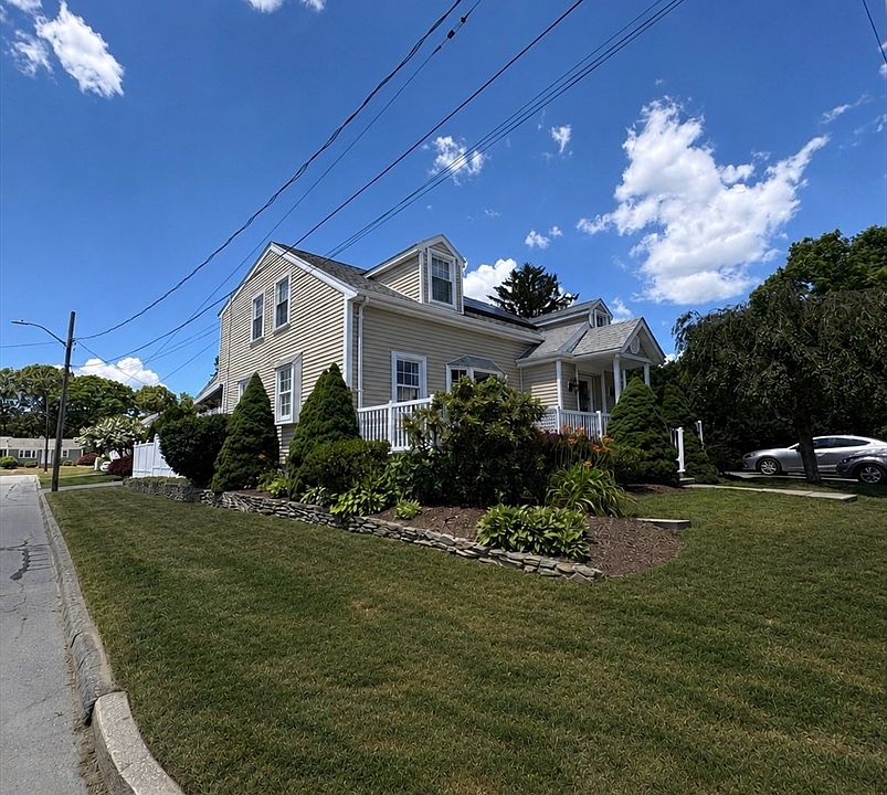 1st image of 231 Adelaide St