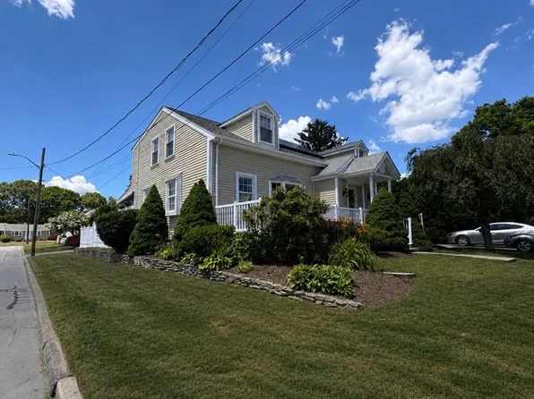 231 Adelaide St, New Bedford, MA 02745