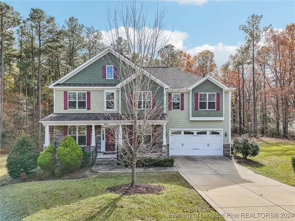 510 Rolling Pines Dr, Spring Lake, NC 28390