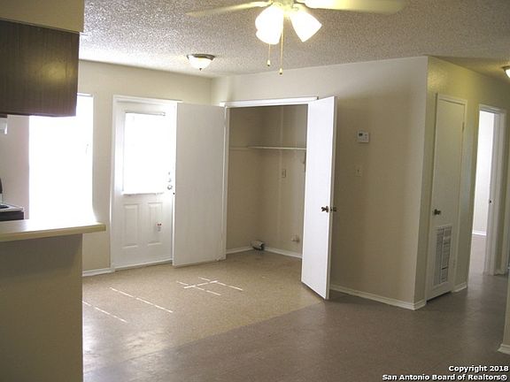 4th image of 817 W Olmos Dr