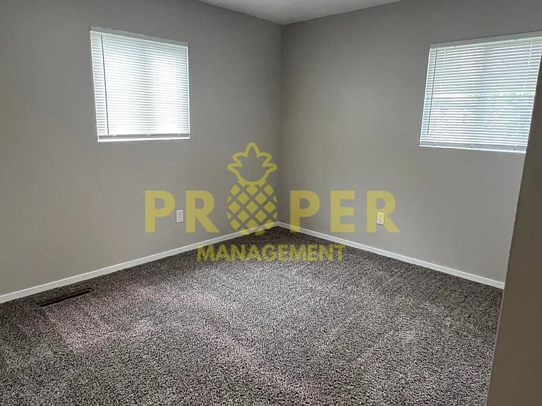 3913 Palmerston Ave — Photo 7