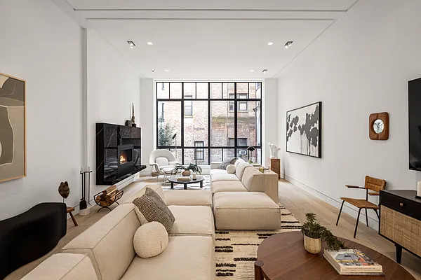 Sold by Compass | media 1