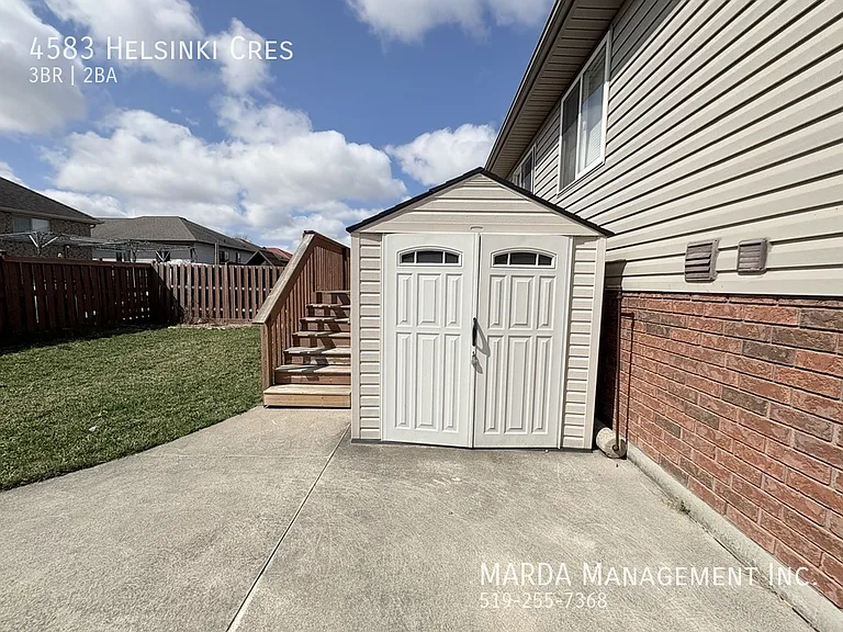 4583 Helsinki Cres — Photo 36