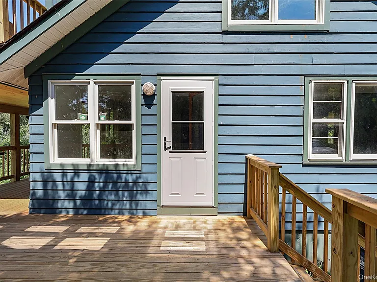 222 Bog Hollow Rd — Photo 4