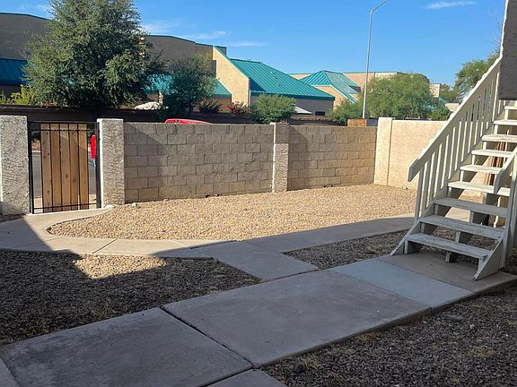 3rd image of 921 S VAL VISTA Drive #15