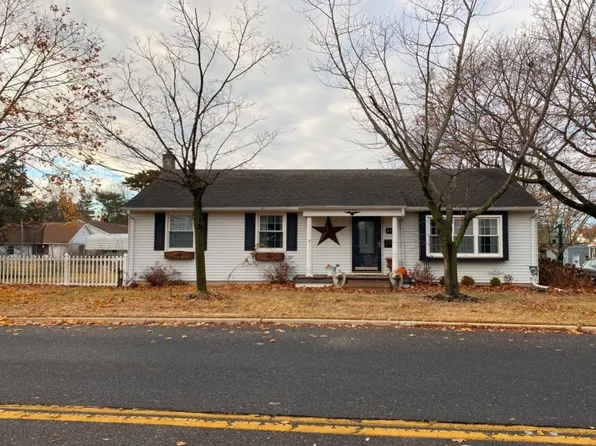 239 Franklin Ave, West Berlin, NJ 08091