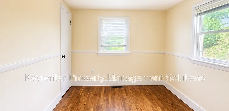 813 Highland Ave — Photo 14