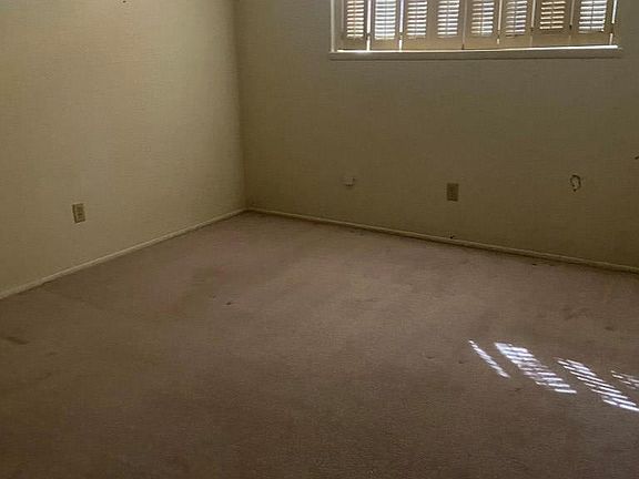 5th image of 301 Ronald Ave
