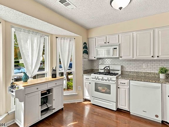 5th image of 41 Cabot Way