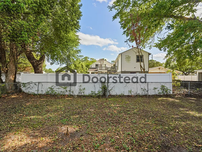 1204 E Esther St — Photo 8