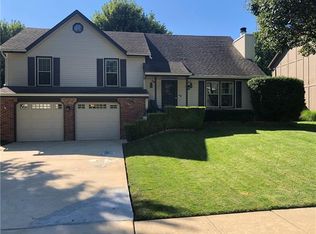9411 W 117th St, Overland Park, KS 66210