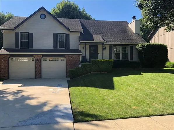 9411 W 117th St, Overland Park, KS 66210