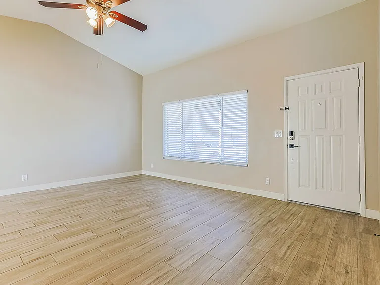 1415 N Ironwood St — Photo 5