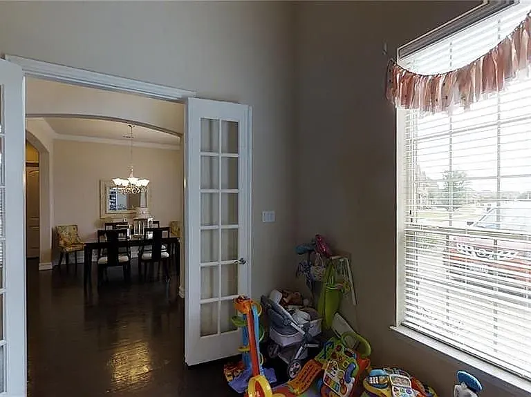 2537 Roseville Dr — Photo 20