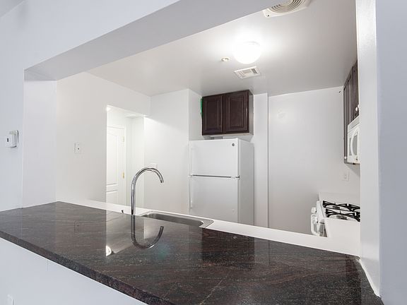 4th image of 394 S Harrison St #D06715b04