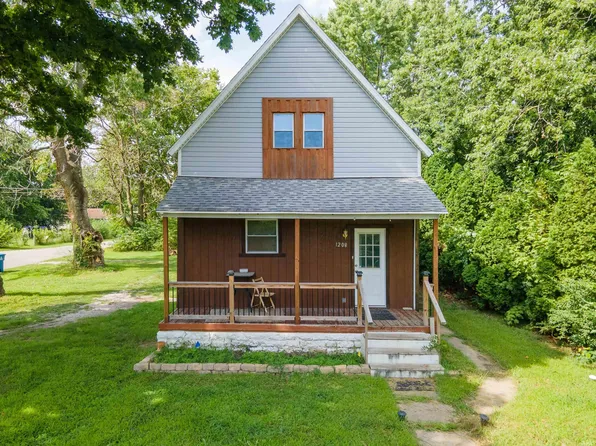 1208 W Wabash Ave, Logansport, IN 46947