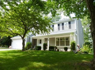 71 Lombardy Ln, Oswego, IL