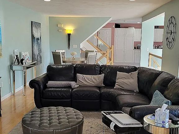 4th image of 307 Captain Eames Cir #307