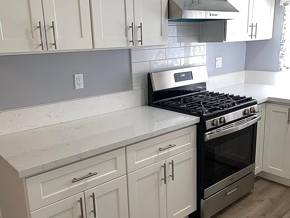 3rd image of 220 E Sierra Madre Blvd Unit M