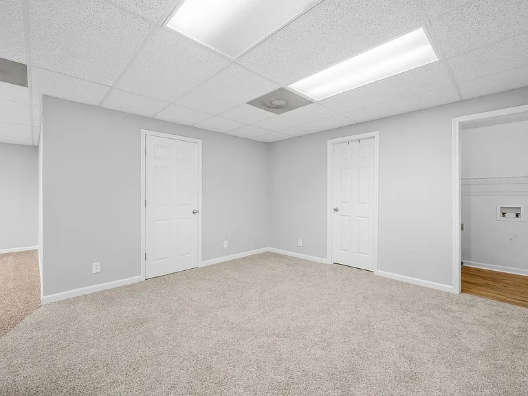 4433 Taylor Hall Ln — Photo 27