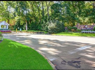 137 Birchwood Rd #137, Coram, NY 11727