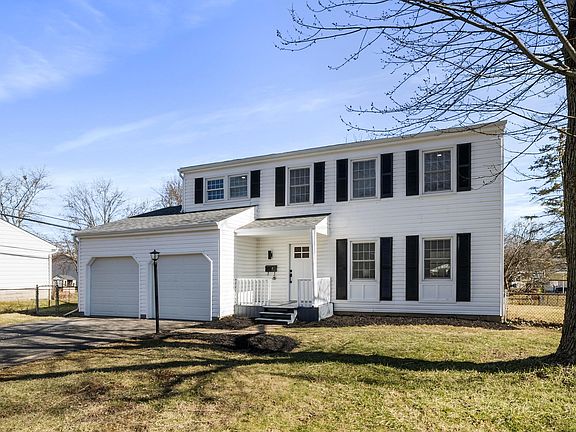 2nd image of 96 Murnane St