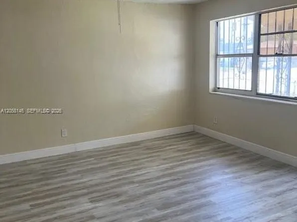 2155 NW 71st St #2155, Miami, FL 33147