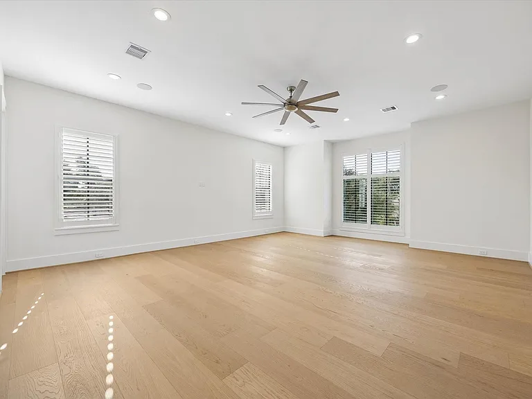 6911 Hartland Ave — Photo 26