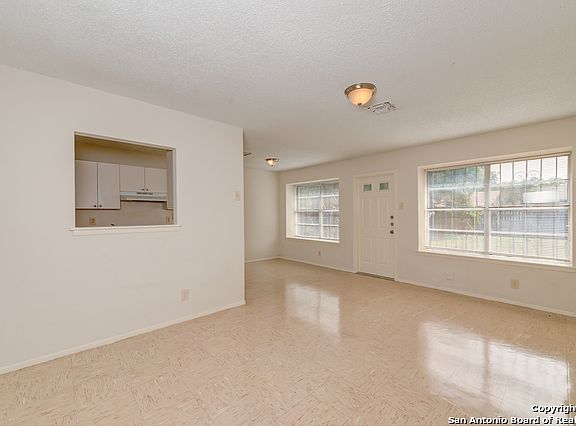 2nd image of 9003 Bowline St