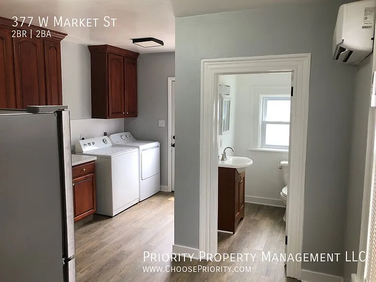 377 W Market St — Photo 11