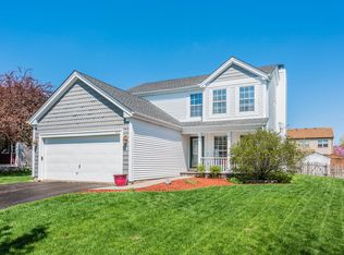 289 Mayfair Ln, South Elgin, IL 60177