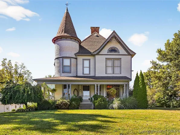 477 Woods Lane, Mitchell, IN 47446