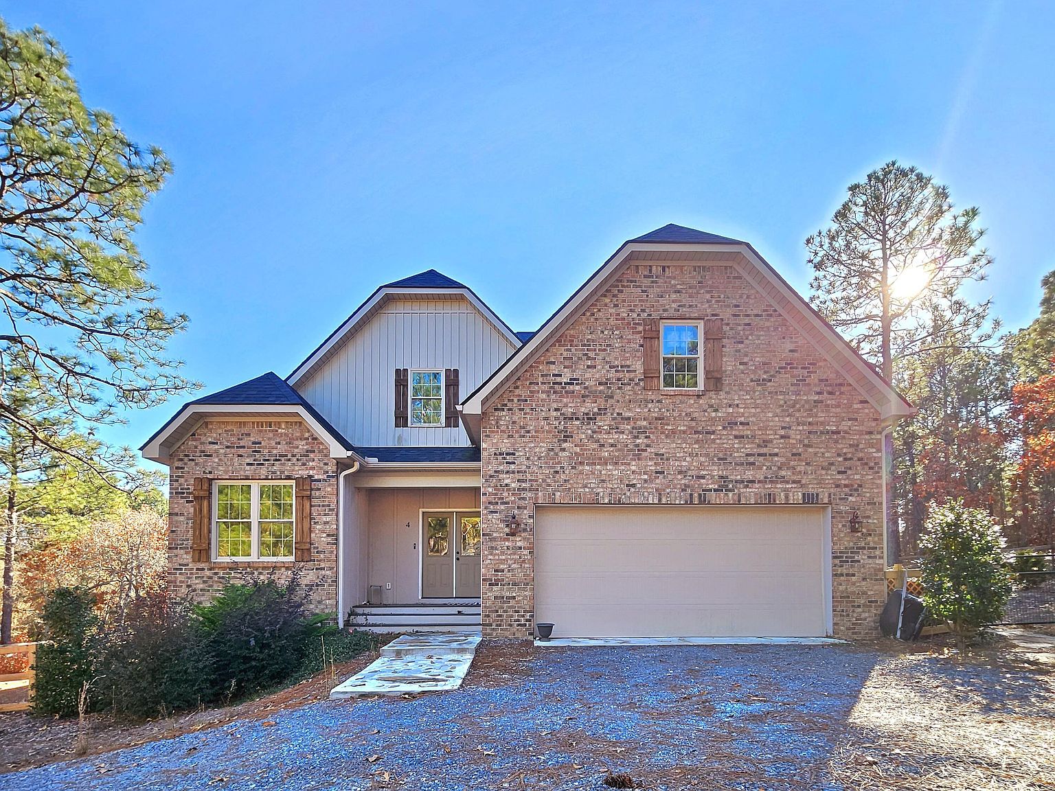 4 Woodland Circle
