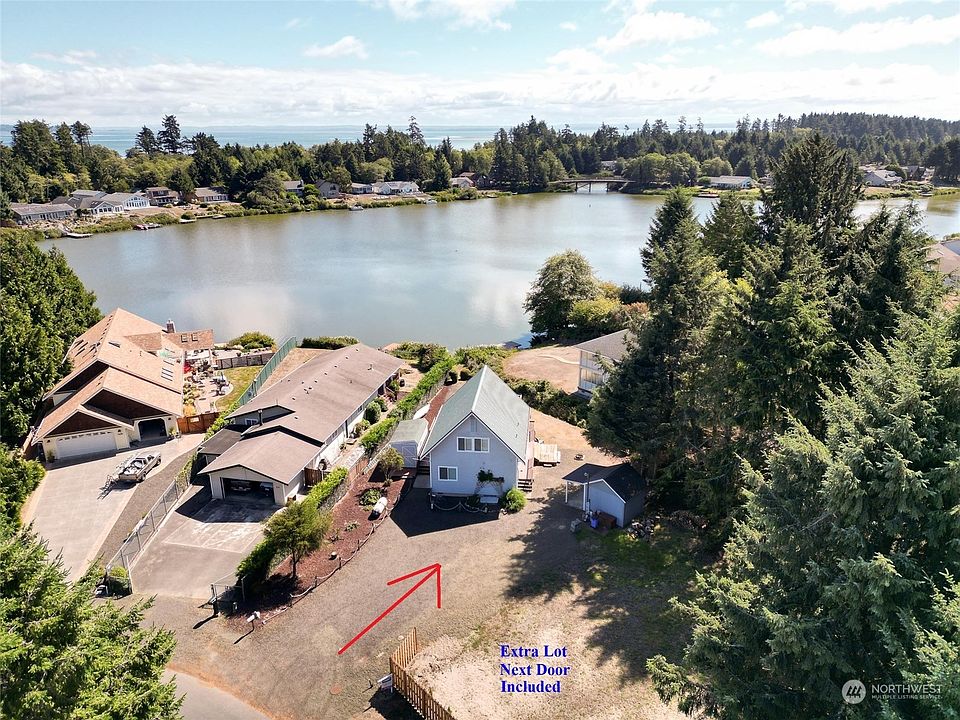 1st image of 312 Ponderosa Loop NE