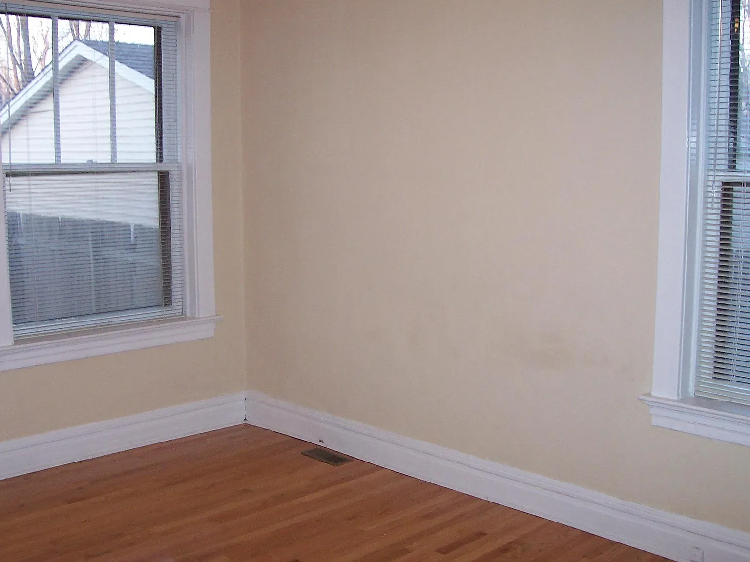 2 bed, 1500 sqft, $1,700 — Photo 4