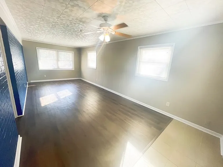 1708 Saint Augustine Ave — Photo 18