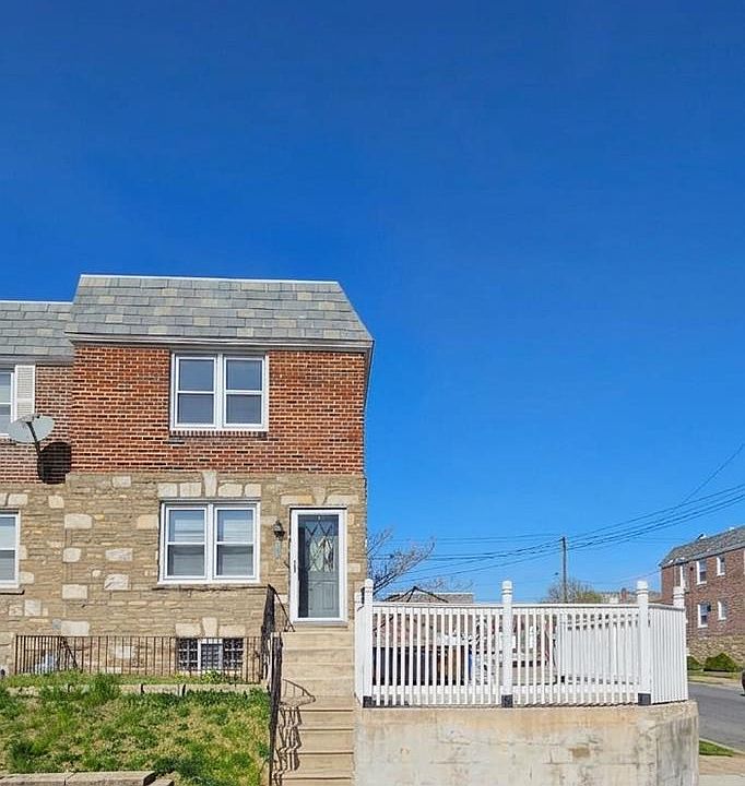 1st image of 2757 Stevens St