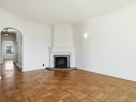 5th image of 685 47th Ave