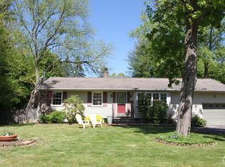 2 Hamilton Dr, Red Hook, NY 12571