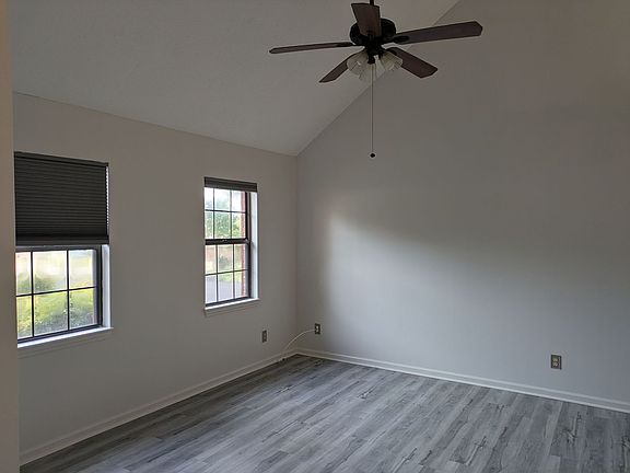 5th image of 204 W 18th St #1