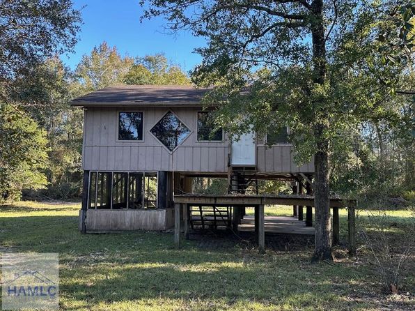 112 Hill Ln, Reidsville, GA 30453