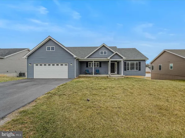 797 Duckwoods Ln, Martinsburg, WV 25403