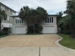 62 Pelican Dr, Wrightsville Beach, NC 28480