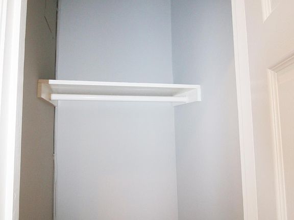 4th image of 777 S Westmoreland Ave #411