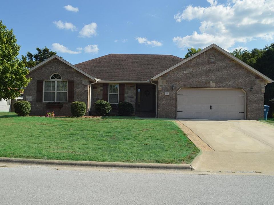 1st image of 292 Park Cir