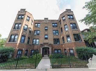 1415-4218-2 W Hutchinson St #2, Chicago, IL 60613