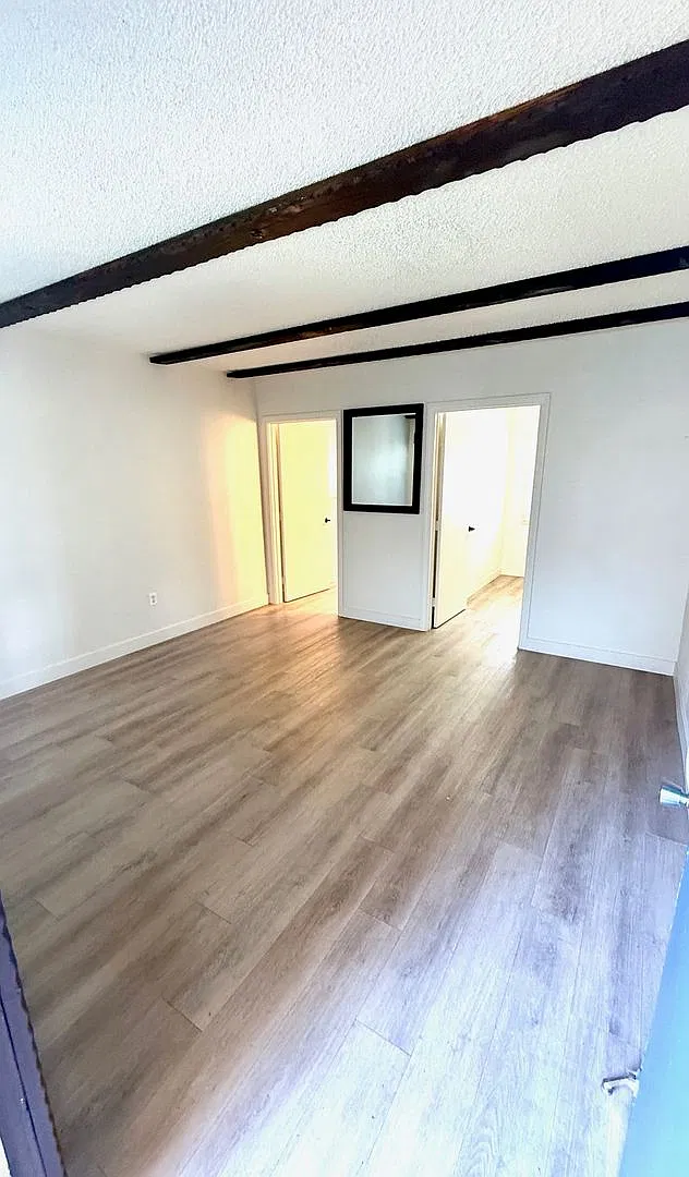 2021 W Olive Ave Burbank, CA 91506 — Photo 3