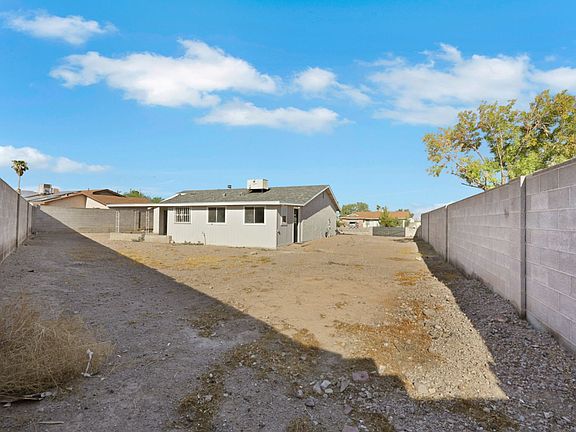 3rd image of 932 N Major Ave