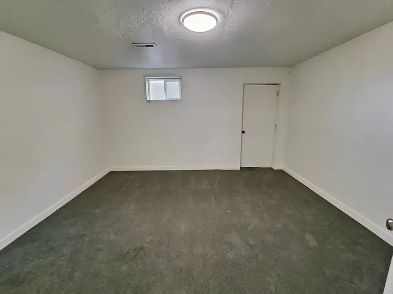 349-357 N 800 W — Photo 15